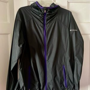 Womens Columbia windbreaker